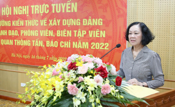 Bồi dưỡng kiến thức x&acirc;y dựng Đảng cho l&atilde;nh đạo, ph&oacute;ng vi&ecirc;n, bi&ecirc;n tập vi&ecirc;n c&aacute;c cơ quan th&ocirc;ng tấn, b&aacute;o ch&iacute;