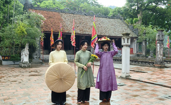 Đưa Cổ phục Việt Nam đến gần hơn với c&ocirc;ng ch&uacute;ng