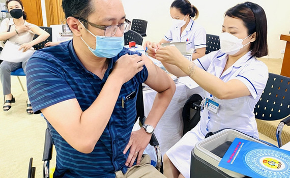 Người đ&atilde; khỏi Covid-19 c&oacute; bị nhiễm biến thể phụ BA4, BA.5 kh&ocirc;ng?