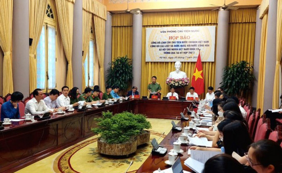 C&ocirc;ng bố Lệnh của Chủ tịch nước về 5 luật vừa được Quốc hội th&ocirc;ng qua