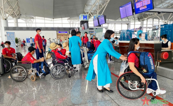 Đo&agrave;n thể thao người khuyết tật Việt Nam l&ecirc;n đường dự ASEAN Para Games 11