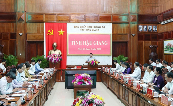 Thủ tướng Ch&iacute;nh phủ Phạm Minh Ch&iacute;nh l&agrave;m việc với Ban Thường vụ Tỉnh ủy Hậu Giang