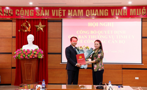 C&ocirc;ng bố Quyết định bổ nhiệm B&iacute; thư Huyện ủy Nho Quan