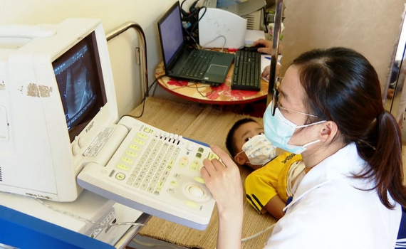 Bệnh viện Sản nhi Ninh B&igrave;nh kh&aacute;m bệnh v&agrave; cấp thuốc miễn ph&iacute; tại x&atilde; Văn Phong