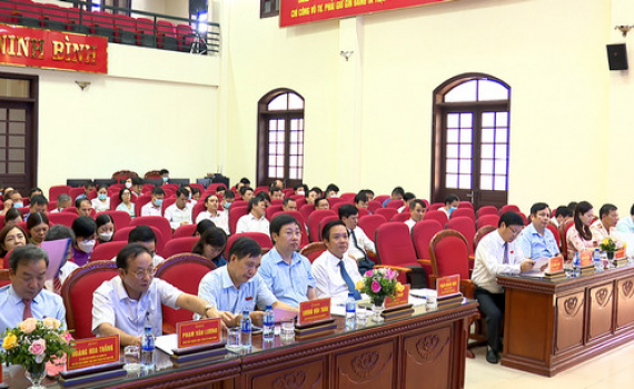 Kỳ họp thứ 8 HĐND th&agrave;nh phố Ninh B&igrave;nh kh&oacute;a XXI