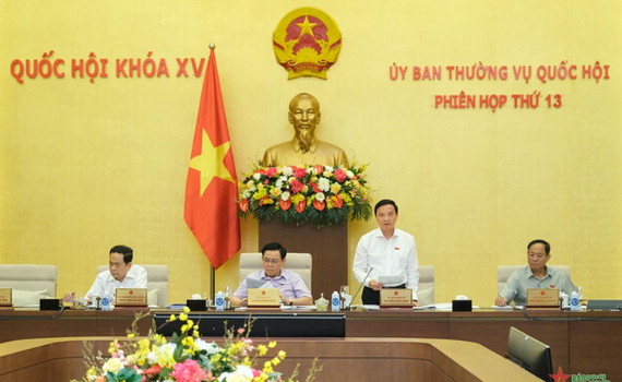 Ủy ban Thường vụ Quốc hội thống nhất ban h&agrave;nh nghị quyết hướng dẫn tổ chức thực hiện gi&aacute;m s&aacute;t văn bản quy phạm ph&aacute;p luật