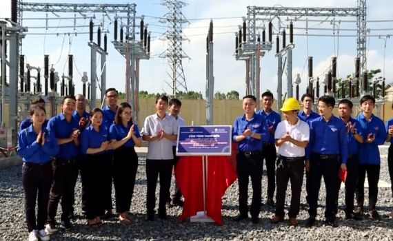 S&ocirc;i nổi hoạt động ch&agrave;o mừng th&agrave;nh c&ocirc;ng Đại hội Đo&agrave;n Khối CQ&DN tỉnh