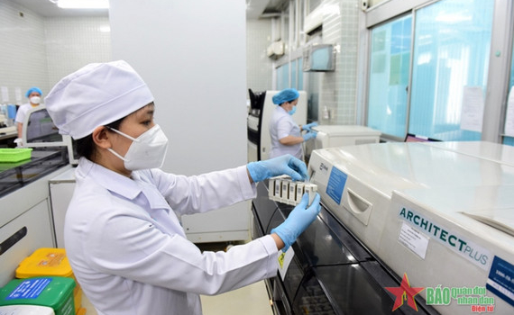 Cần sớm &ldquo;gỡ kh&oacute;&rdquo; cho m&aacute;y mượn, m&aacute;y đặt tại c&aacute;c bệnh viện c&ocirc;ng