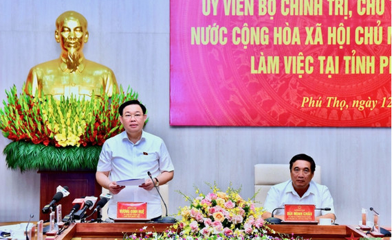 Chủ tịch Quốc hội Vương Đ&igrave;nh Huệ l&agrave;m việc với Ban Thường vụ Tỉnh ủy Ph&uacute; Thọ