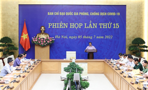 Thủ tướng Ch&iacute;nh phủ Phạm Minh Ch&iacute;nh: Tuyệt đối kh&ocirc;ng lơ l&agrave;, chủ quan kh&ocirc;ng để dịch Covid-19 b&ugrave;ng ph&aacute;t trở lại