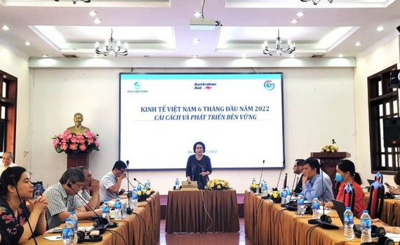 Dự b&aacute;o hai kịch bản ph&aacute;t triển kinh tế Việt Nam 2022 theo hướng đều tăng trưởng kh&aacute;