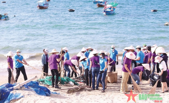 Ph&aacute;t động th&aacute;ng m&ocirc;i trường trong hoạt động du lịch