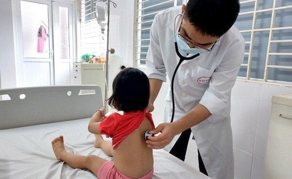 H&agrave; Nội: Bệnh nh&acirc;n mắc c&uacute;m A tiếp tục gia tăng