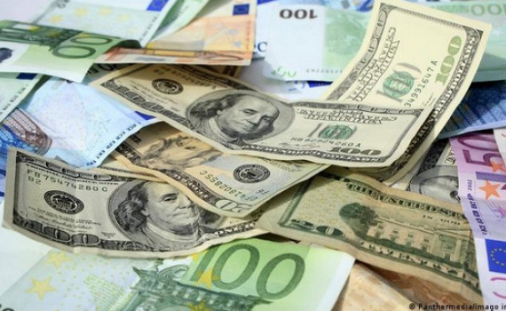 Đồng euro giảm xuống mức thấp nhất trong 20 năm