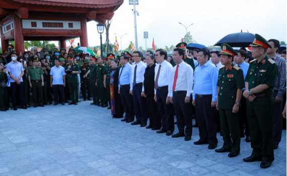 Tổ chức trang trọng lễ truy điệu, an t&aacute;ng h&agrave;i cốt liệt sĩ tại Nghĩa trang Liệt sĩ quốc gia Vị Xuy&ecirc;n