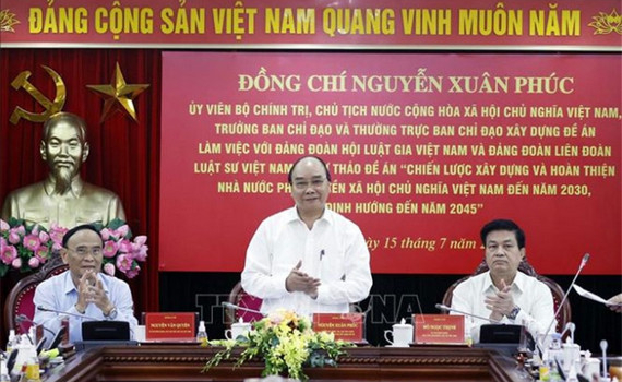 Chủ tịch nước Nguyễn Xu&acirc;n Ph&uacute;c l&agrave;m việc với Đảng đo&agrave;n Hội Luật gia v&agrave; Li&ecirc;n đo&agrave;n Luật sư Việt Nam về Nh&agrave; nước ph&aacute;p quyền