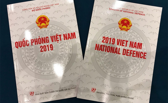 Việt Nam kh&ocirc;ng &ldquo;tự m&igrave;nh c&ocirc; lập m&igrave;nh&rdquo; trong thực hiện ch&iacute;nh s&aacute;ch quốc ph&ograve;ng