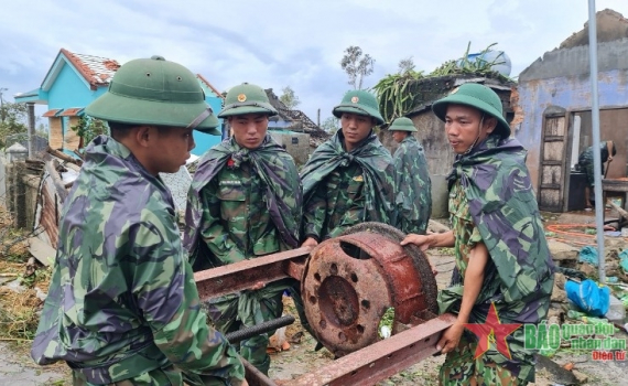 B&oacute;c mẽ chi&ecirc;u thức b&ocirc;i đen h&igrave;nh ảnh Bộ đội Cụ Hồ nhằm mưu đồ &ldquo;phi đảng h&oacute;a&rdquo; Qu&acirc;n đội