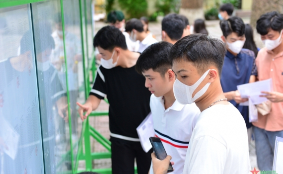 Tuyển sinh Đại học 2023: Hơn 640.000 th&iacute; sinh đăng k&yacute; x&eacute;t tuyển