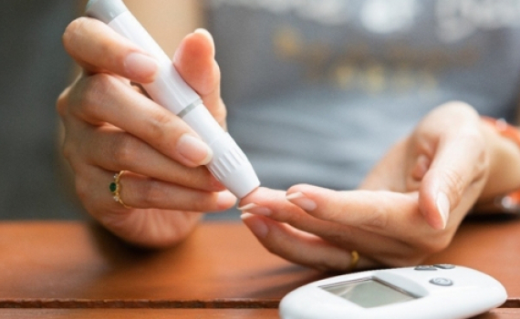 Bị tăng huyết &aacute;p v&agrave; rối loạn mỡ m&aacute;u cần chế độ dinh dưỡng như thế n&agrave;o?