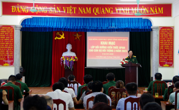 Bồi dưỡng kiến thức quốc ph&ograve;ng v&agrave; an ninh cho đối tượng 3