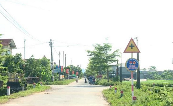Đo&agrave;n Thanh ni&ecirc;n x&atilde; Y&ecirc;n Hưng s&aacute;ng tạo trong tuy&ecirc;n truyền đảm bảo ATGT