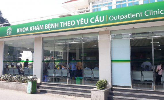 Từ 15/8, gi&aacute; kh&aacute;m bệnh theo y&ecirc;u cầu tối đa 500.000 đồng/lượt