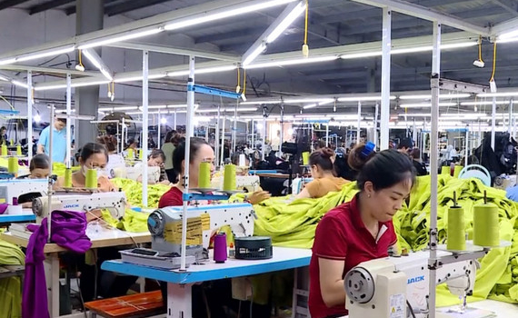 C&aacute;c cấp C&ocirc;ng đo&agrave;n tại Ninh B&igrave;nh đẩy mạnh phong tr&agrave;o thi đua trong c&ocirc;ng nh&acirc;n, lao động