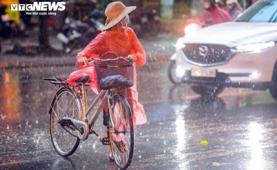 Thời tiết h&ocirc;m nay (27-7): Chiều v&agrave; tối miền Bắc c&oacute; mưa to