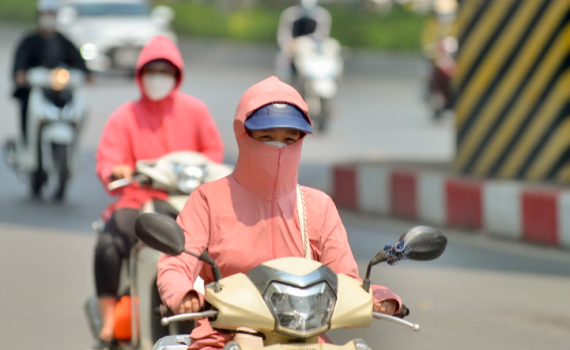 Thời tiết h&ocirc;m nay (10-7): Miền Bắc ng&agrave;y nắng, mưa d&ocirc;ng về chiều tối