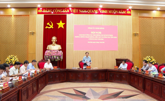 Giao ban c&ocirc;ng t&aacute;c nội ch&iacute;nh, ph&ograve;ng chống tham nhũng, ti&ecirc;u cực, cải c&aacute;ch tư ph&aacute;p v&agrave; c&ocirc;ng t&aacute;c t&ocirc;n gi&aacute;o