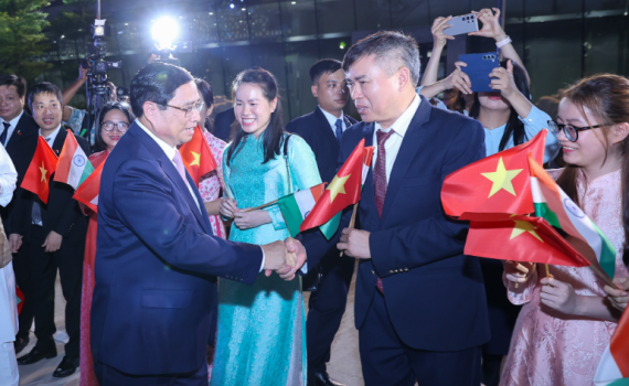 Thủ tướng Phạm Minh Ch&iacute;nh tới New Delhi, bắt đầu thăm cấp Nh&agrave; nước Ấn Độ