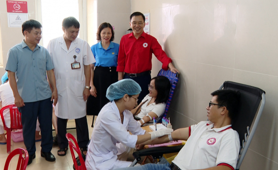 Chương tr&igrave;nh hiến m&aacute;u t&igrave;nh nguyện ng&agrave;nh Y tế Ninh B&igrave;nh năm 2024