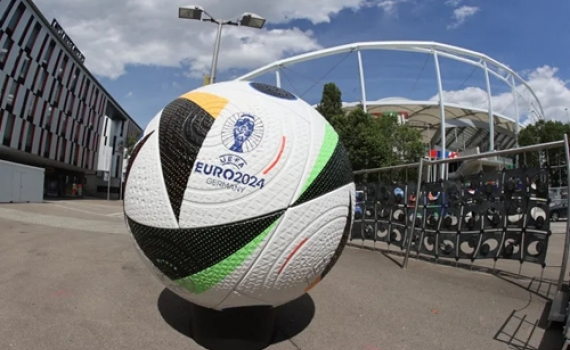 Euro 2024: 21 quốc gia nộp phạt 1,2 triệu euro v&igrave; người h&acirc;m mộ