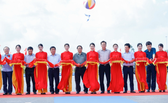 Thủ tướng dự lễ kh&aacute;nh th&agrave;nh tuyến đường nối 2 cao tốc huyết mạch của miền Bắc