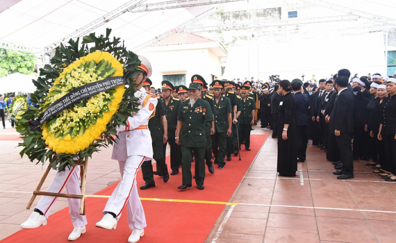 Sau 18h chiều nay, 25.7, Ban Tổ chức sẽ sắp xếp để Nh&acirc;n d&acirc;n v&agrave;o viếng Tổng B&iacute; thư Nguyễn Ph&uacute; Trọng