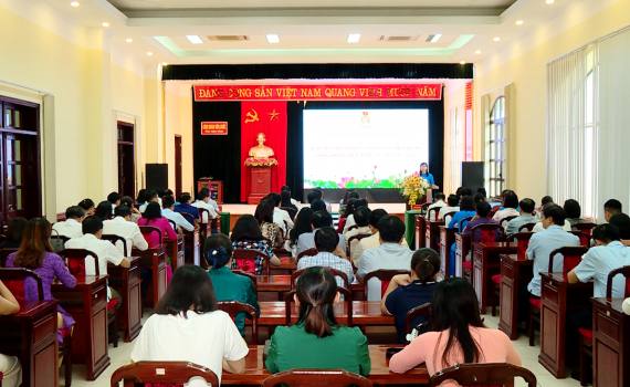 C&ocirc;ng đo&agrave;n Vi&ecirc;n chức tỉnh gặp mặt kỷ niệm 95 năm ng&agrave;y th&agrave;nh lập C&ocirc;ng đo&agrave;n Việt Nam