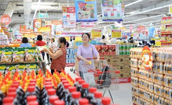 Tổng mức b&aacute;n lẻ h&agrave;ng h&oacute;a v&agrave; doanh thu dịch vụ ti&ecirc;u d&ugrave;ng tăng gần 10%