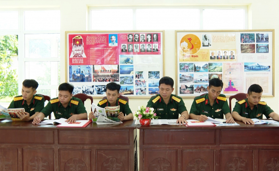 Tổng B&iacute; thư Nguyễn Ph&uacute; Trọng trong tr&aacute;i tim Bộ đội Cụ Hồ