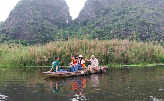 Ph&aacute;t triển du lịch gắn với bảo tồn sinh th&aacute;i