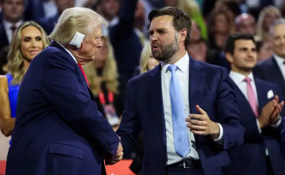 &Ocirc;ng Donald Trump trở th&agrave;nh ứng vi&ecirc;n tranh cử Tổng thống Mỹ của Đảng Cộng h&ograve;a