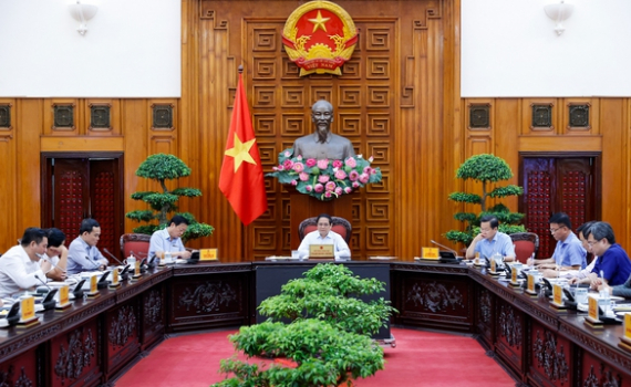 Thủ tướng chủ tr&igrave; phi&ecirc;n họp thứ nhất Ban Chỉ đạo về r&agrave; so&aacute;t, xử l&yacute; vướng mắc ph&aacute;p l&yacute;