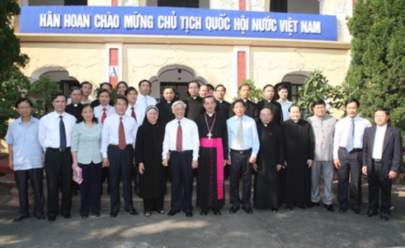 Ph&aacute;t huy sức mạnh đại đo&agrave;n kết để x&acirc;y dựng qu&ecirc; hương