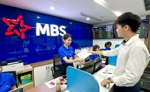N&acirc;ng tầm vị thế của thị trường chứng kho&aacute;n Việt Nam