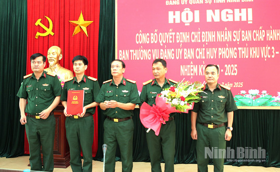 C&ocirc;ng bố Quyết định chỉ định nh&acirc;n sự Ban Chấp h&agrave;nh, Ban Thường vụ Đảng ủy Ban Chỉ huy Ph&ograve;ng thủ khu vực 3-Đ&ocirc;ng A