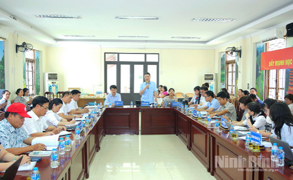 Hội thảo khoa học "T&aacute;c động của du lịch tới sự ph&aacute;t triển kinh tế-x&atilde; hội tỉnh Ninh B&igrave;nh giai đoạn hiện nay"