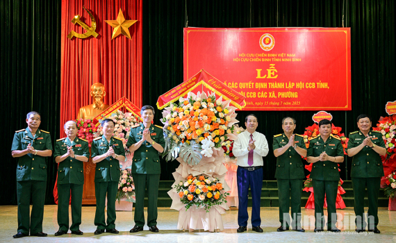 Lễ c&ocirc;ng bố Quyết định th&agrave;nh lập Hội Cựu chiến binh tỉnh v&agrave; Hội Cựu chiến binh c&aacute;c x&atilde;, phường tỉnh Ninh B&igrave;nh