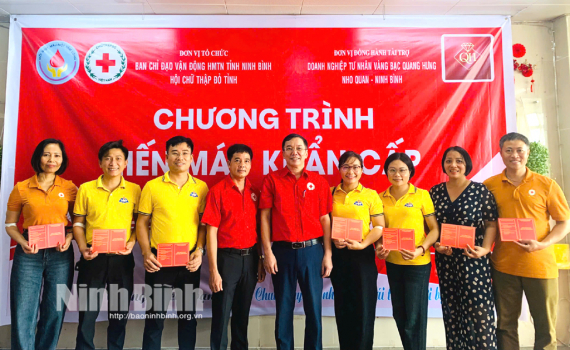 Hiến m&aacute;u khẩn cấp: Th&ecirc;m một lần lặng lẽ cho đi
