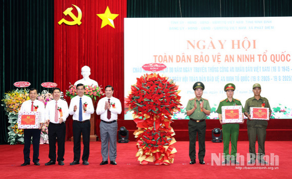 X&atilde; Ph&aacute;t Diệm tổ chức Ng&agrave;y hội To&agrave;n d&acirc;n bảo vệ an ninh Tổ quốc
