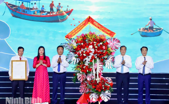 Chương tr&igrave;nh C&ocirc;ng bố nhận diện thương hiệu Khu du lịch Giao Ninh v&agrave; Bộ sản phẩm du lịch cộng đồng c&aacute;c x&atilde; ven biển tỉnh Ninh B&igrave;nh